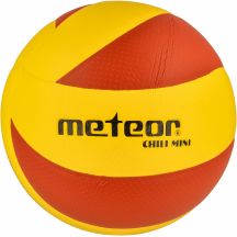 Piłka Meteor Chili PU została wykonana z miękkiego tworzywa które zapewnia dobre odbicie i komfort gry.