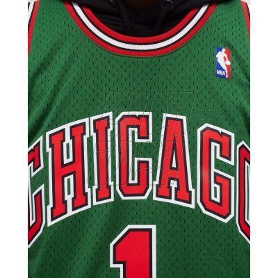 5. Koszulka Mitchell & Ness NBA Swingman Chicago Bulls Derrick Rose M SMJYCP19241-CBUDKGN08DRS