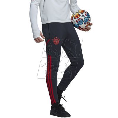3. Spodnie adidas FC Bayern Training Panty M HG1352