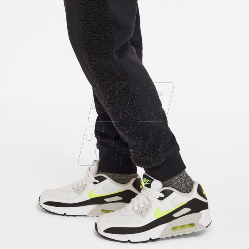 3. Spodnie Nike Sportswear Club Fleece Jr DV3062 010