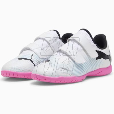 10. Buty piłkarskie Puma Future 7 Play IT Jr 107741-01