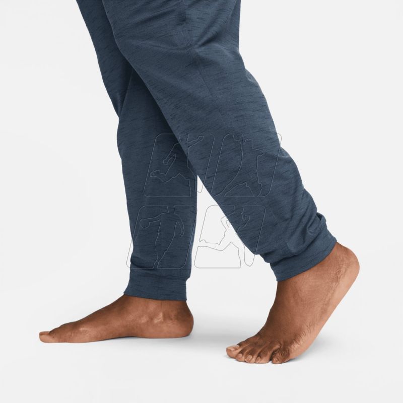 5. Spodnie Nike Yoga Dri-FIT M CZ2208-491