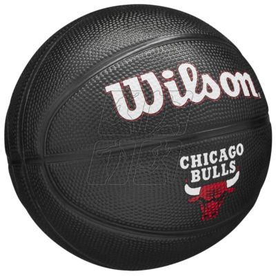 2. Piłka Wilson Team Tribute Chicago Bulls Mini Ball Jr WZ4017602XB