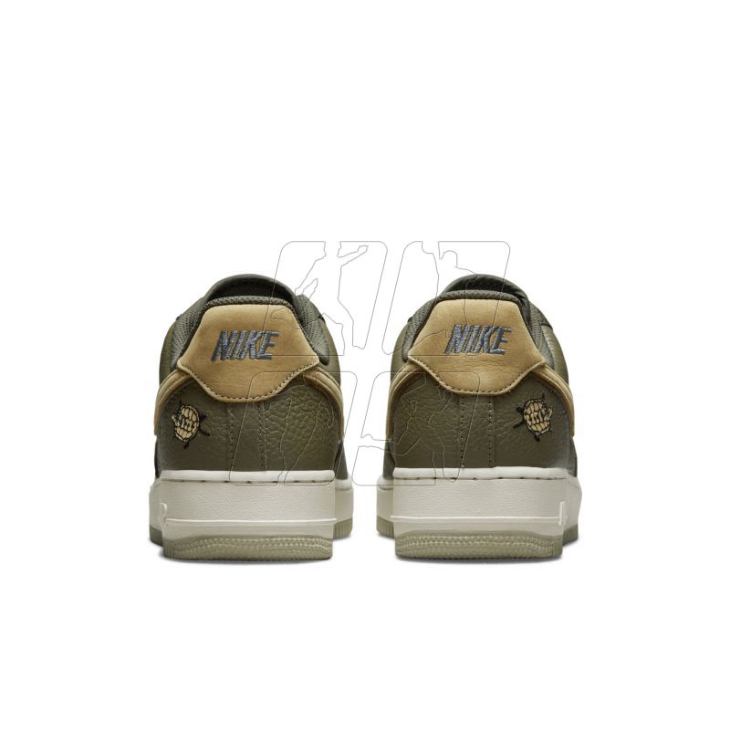 8. Buty Nike Air Force 1 '07 M DA8482-200