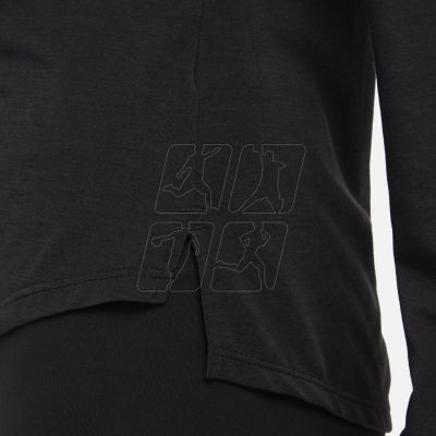 5. Koszulka Nike Dri-FIT One Luxe Jaksny W DD0620-010