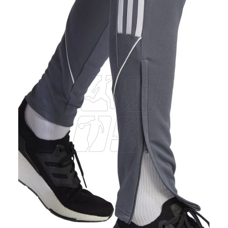 5. Spodnie adidas TIRO 23 Pants M IB8478