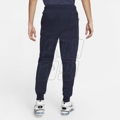 3. Spodnie Nike Sportswear Tech Fleece M CU4495-451