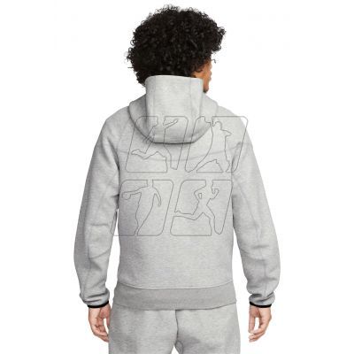 2. Bluza Nike Tech Fleece M FB7921-063