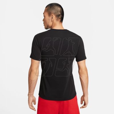 2. Koszulka Nike Dri-FIT M DZ2743-010