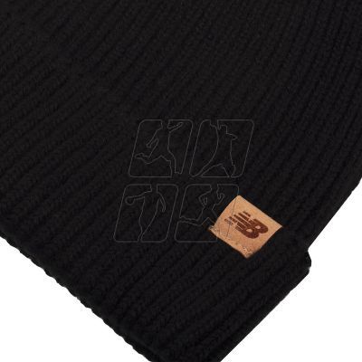 3. Czapka New Balance Winter Watchman Beanie Bk LAH43012BK