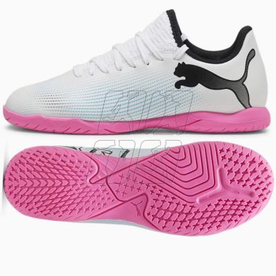 7. Buty piłkarskie Puma Future 7 Play IT Jr 107739-01