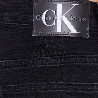 4. Spodnie Calvin Klein Jeans Mom Jean W J20J221247
