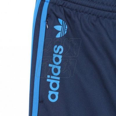 4. Spodnie adidas Originals Diver M M30190
