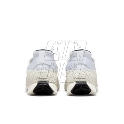 2. Buty Nike Go FlyEase M CW5883-101