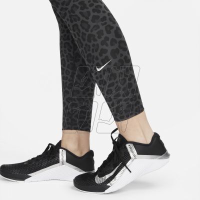 4. Spodnie Nike Dri-FIT One W DM7274-070