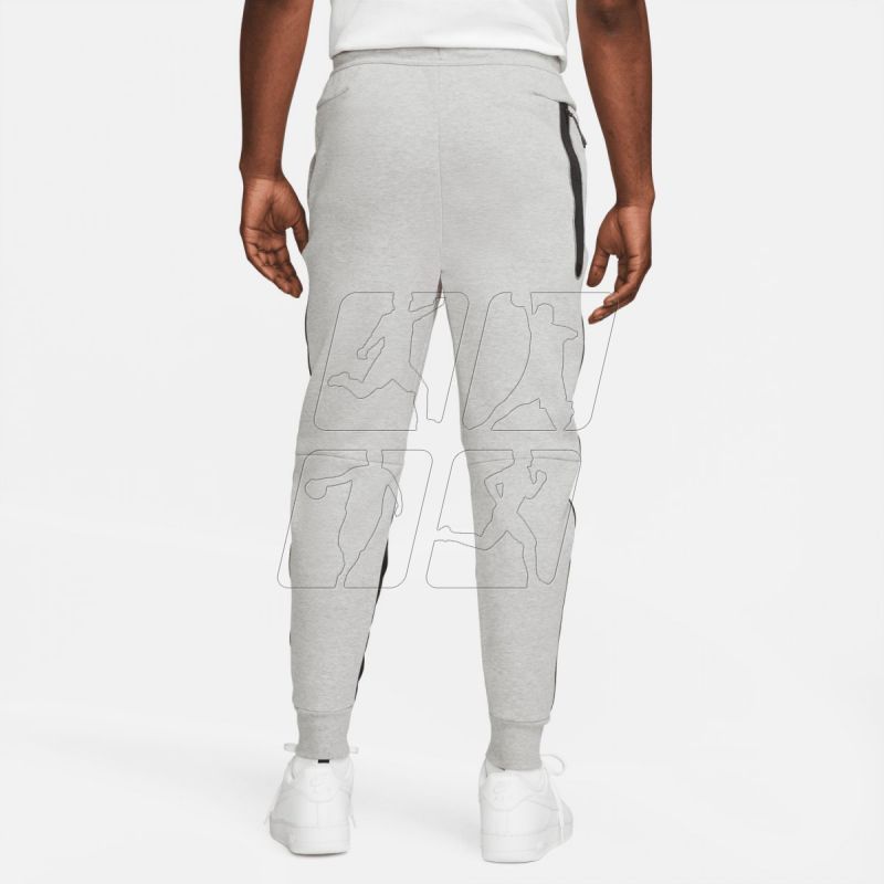 2. Spodnie Nike Sportswear Tech Fleece M DR6171-063