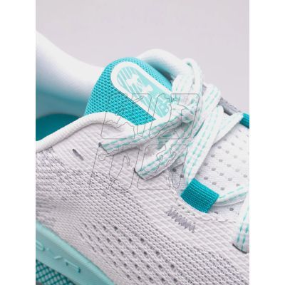 4. Buty Under Armour Hovr W 3026525-102