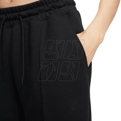 3. Spodnie Nike Sportswear Tech Fleece Pant W FB8330-010