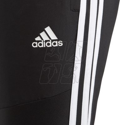 4. Spodnie piłkarskie adidas Tiro 19 Woven Pant Junior D95954