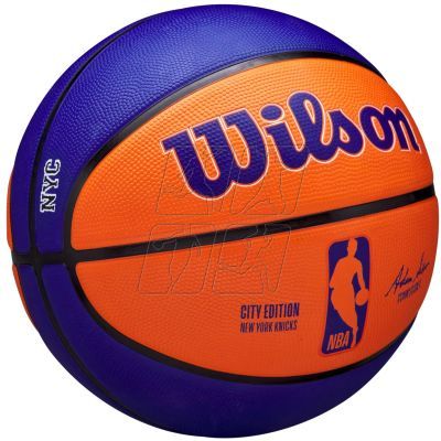 2. Piłka do koszykówki Wilson NBA Team City Edition New York Knicks WZ4024220XB