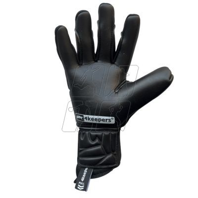 9. Rękawice bramkarskie 4Keepers Equip Panter NC Jr S836281