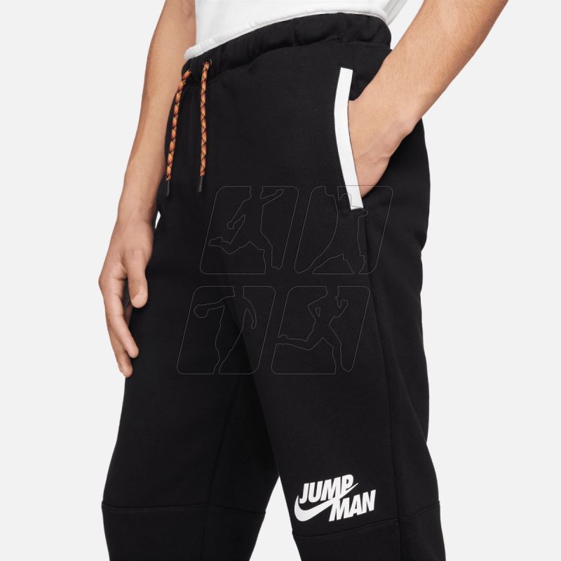 3. Spodnie Nike Jordan Jumpman M DJ0260-010