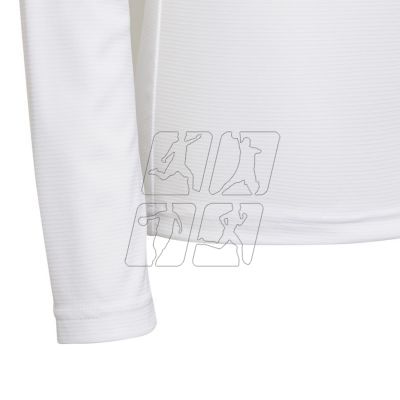 4. Koszulka adidas Team Base Tee Jr GN5713